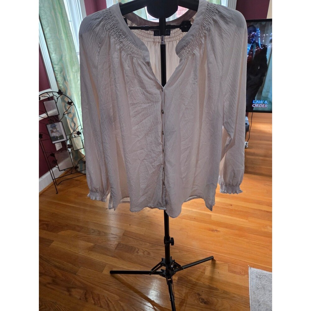 Women's long sleeve button down blouse